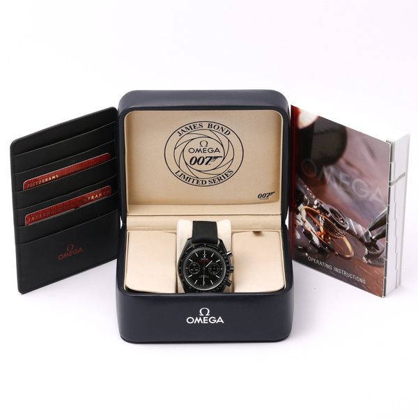 Omega Speedmaster Dark Side of the Moon 311.92.44.51.01.003